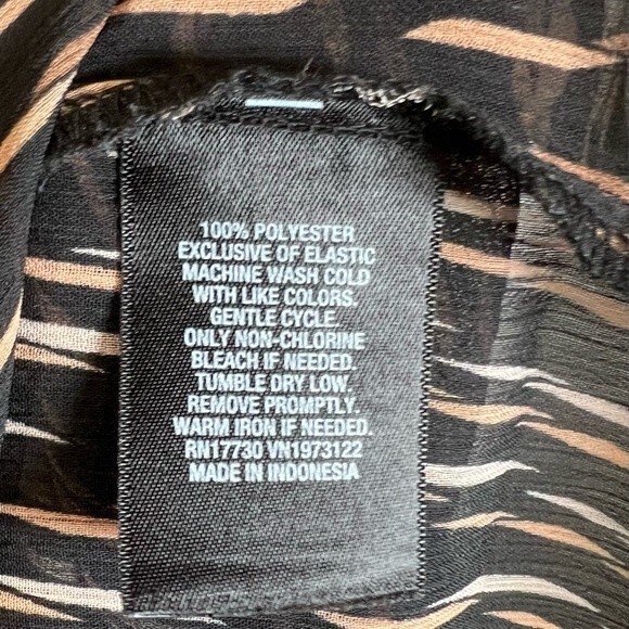 Long smocked mock neck black and mocha abstract print top size large - Picture 5 of 6